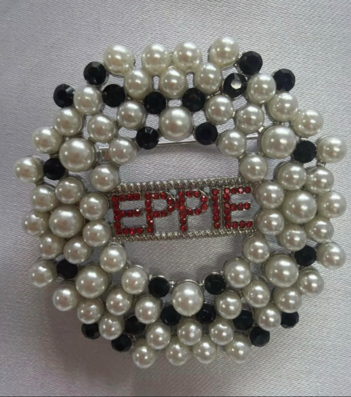 EPPIE Wreath Pin